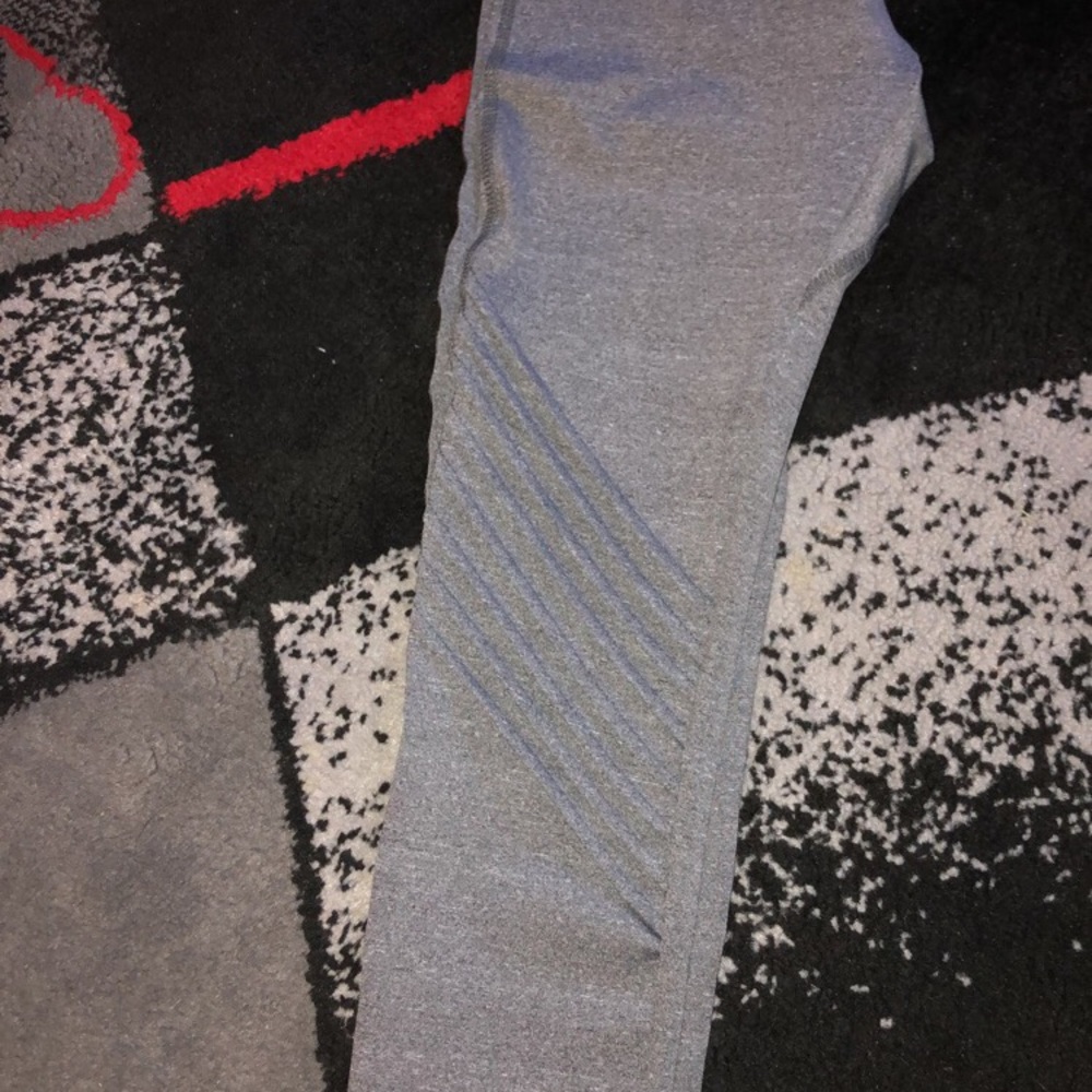 Grey workout leggings